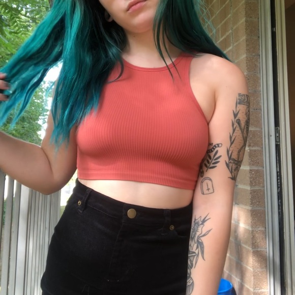 Urban outfitters Coral Ribbed Crop Top - Picture 2 of 2
